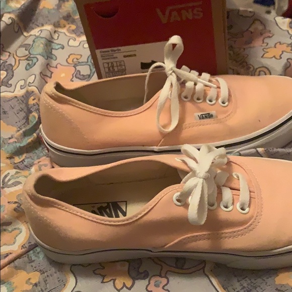 vans - Picture 2 of 3